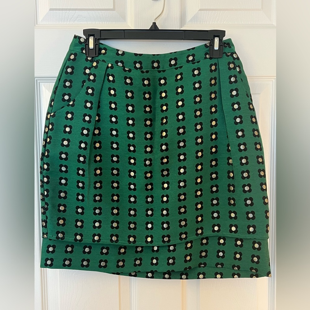 Anthropologie “HD in Paris” Tiered Skirt - Green w/ Black & Gold Flowers